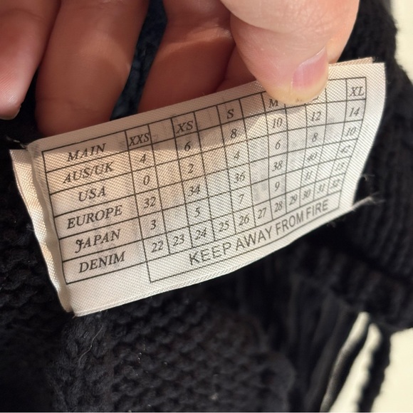 One x One Teaspoon Luxe Black Laddered Roll Neck Distressed Sweater Size Small - Picture 12 of 13